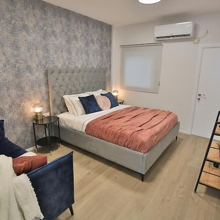 Cozy And Stylish 1-Bedroom Apartment 네타니아 외부 사진